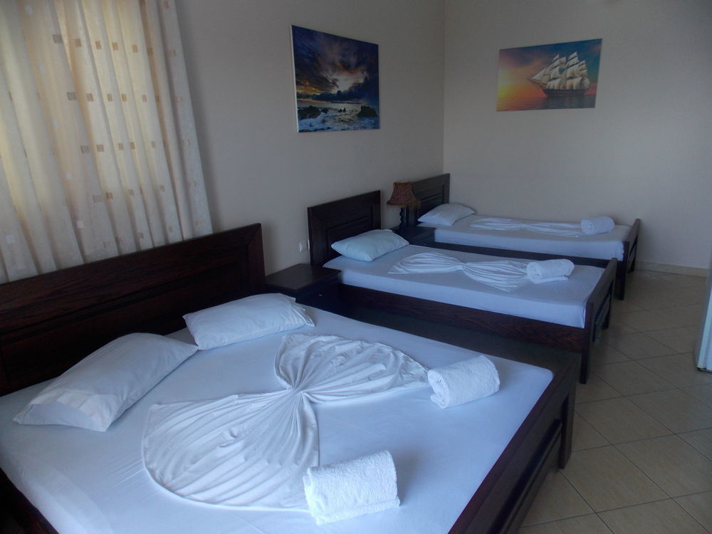 Hotel Maestral Sarande Ngoại thất bức ảnh